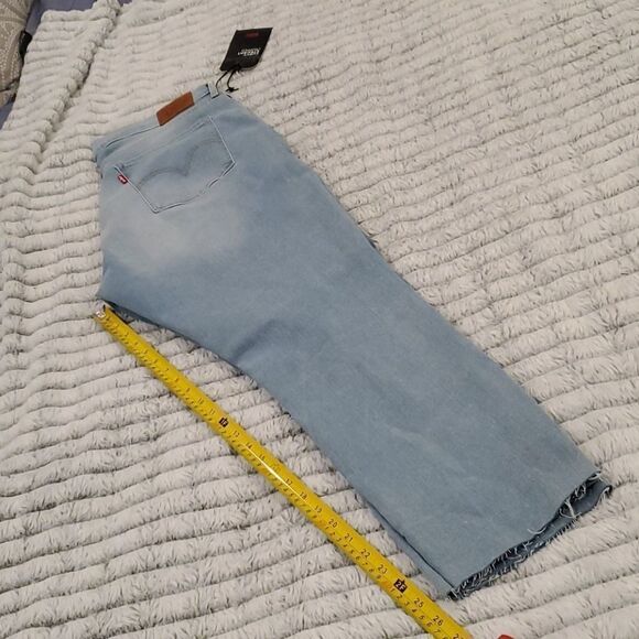 Levis light wash cropped jeans sz 32 - Picture 13 of 13